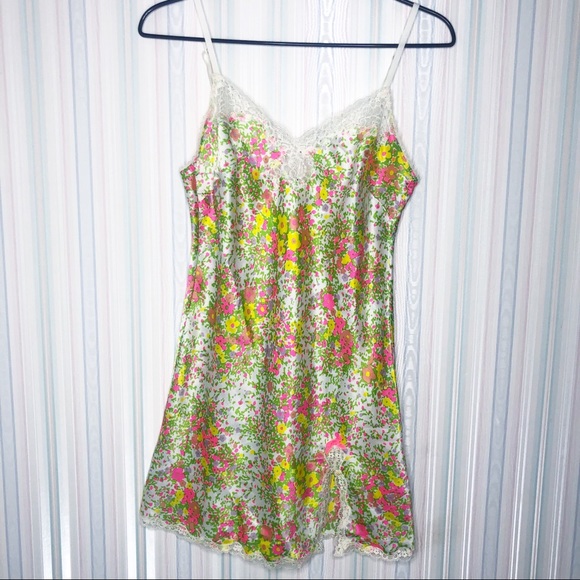 Victoria's Secret Other - Victoria’s Secret floral satin lace slip small